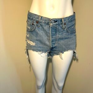Levi’s 501 Denim Distressed Women Shorts Size 28